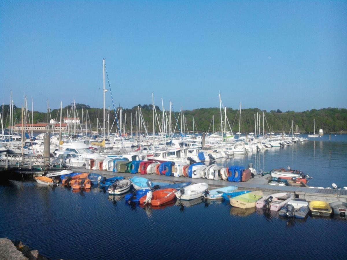 De La Marina Dans La Presqu'ile De Lezardrieux